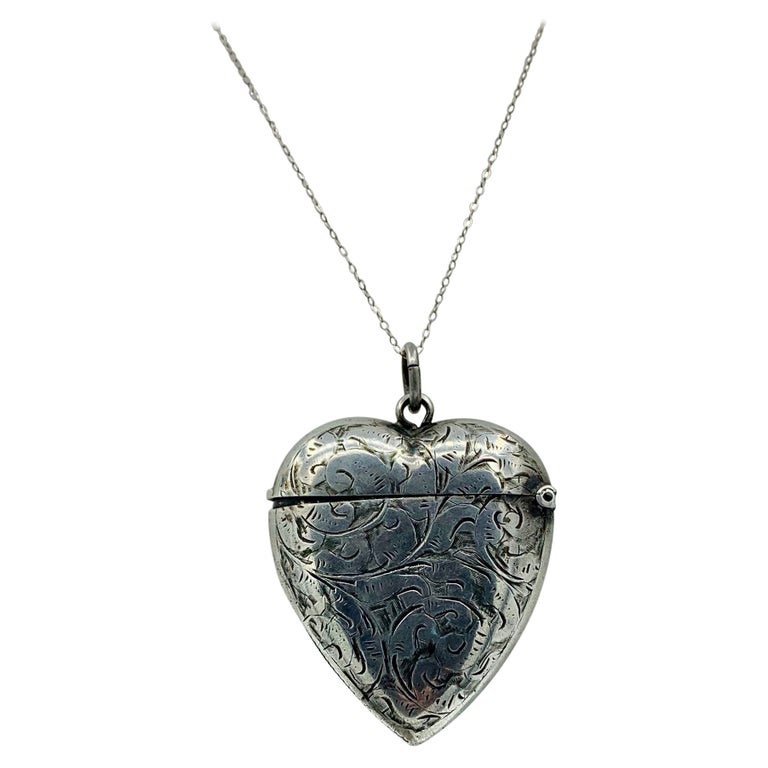 WH Haseler Sterling Silver Heart Locket Pendant Match Holder Striker  Vinaigrette For Sale at 1stDibs | silver dollar necklace holder, vintage  sterling silver heart locket, matching lockets