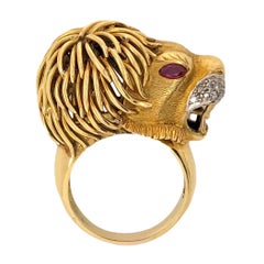 Gold and Diamond Lion "Leo" Zodiac Ring, circa 1970