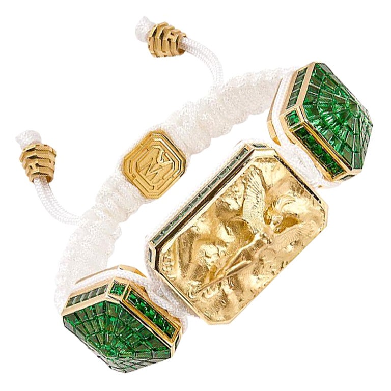 Bracelet en cordon blanc « I Love Me & MyLife » avec micro-sculpture en or 18 carats et émeraudes