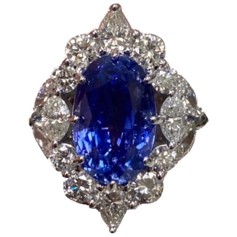 14K Weißgold Diamant 7,61 Karat GIA zertifizierter unbehandelter ovaler blauer Saphir Ring im Angebot