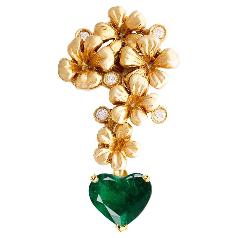 Brooch in 18 Karat Yellow Gold with DSEF Cert. Heart Cut Emerald and Diamonds