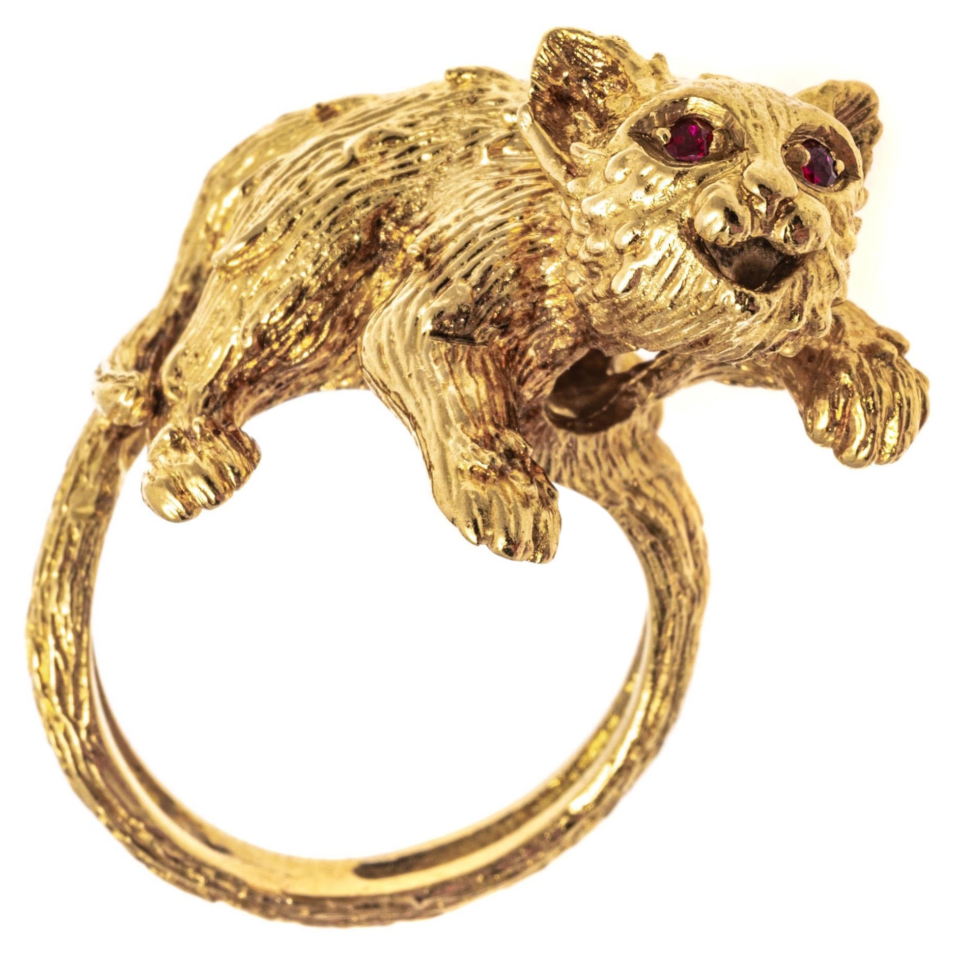 18k Yellow Gold Textured Figural Kitten Ring For Sale