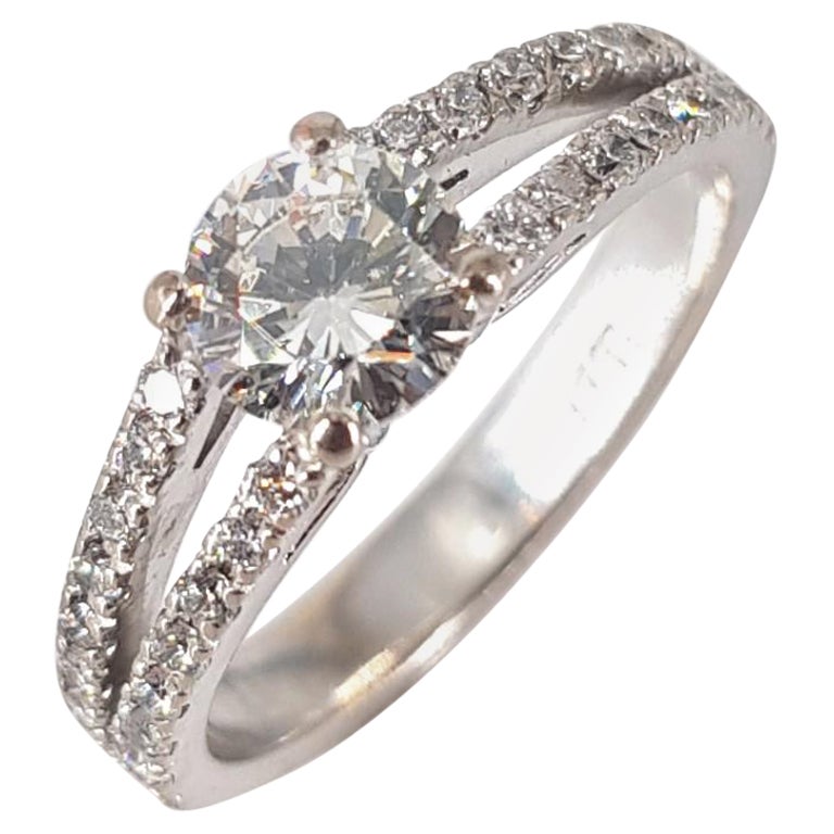 18ct White Gold Diamond Wedding Ring For Sale at 1stDibs 18ct white