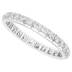 Bague d'éternité française ancienne en or blanc et diamants, c. 1920