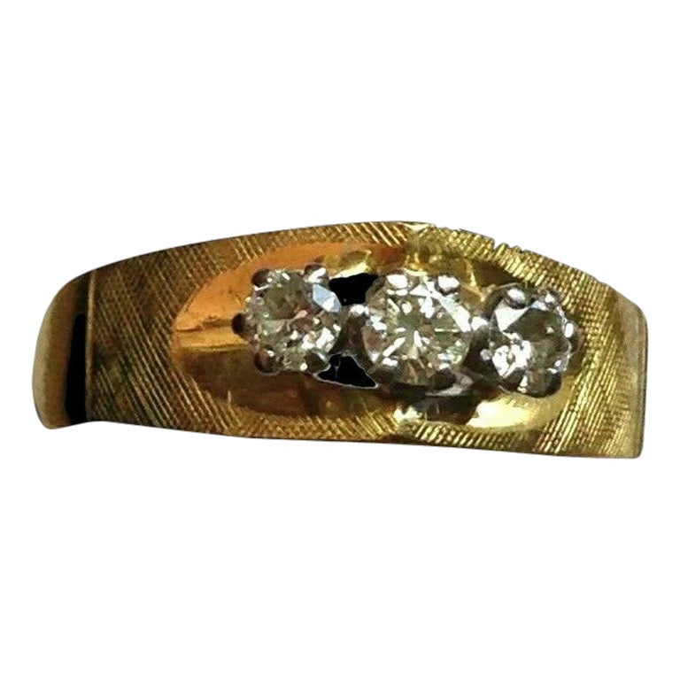 18ct Gold Diamond Ring For Sale