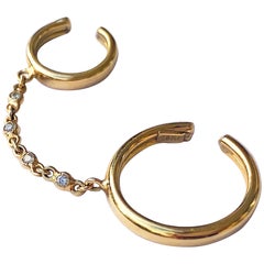 Maria Kotsoni - Combinaison manchette et boucle d'oreille contemporaine en or jaune 18 carats avec chaîne et diamants