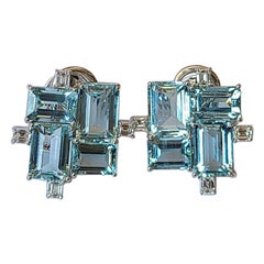 Set in 18K White Gold, 18.00 Carats, Natural Aquamarine & Diamonds Stud Earrings