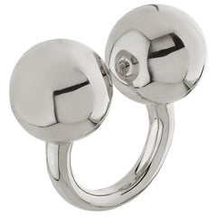 Betony Vernon, bague Massage Ring à deux sphères en argent sterling 925