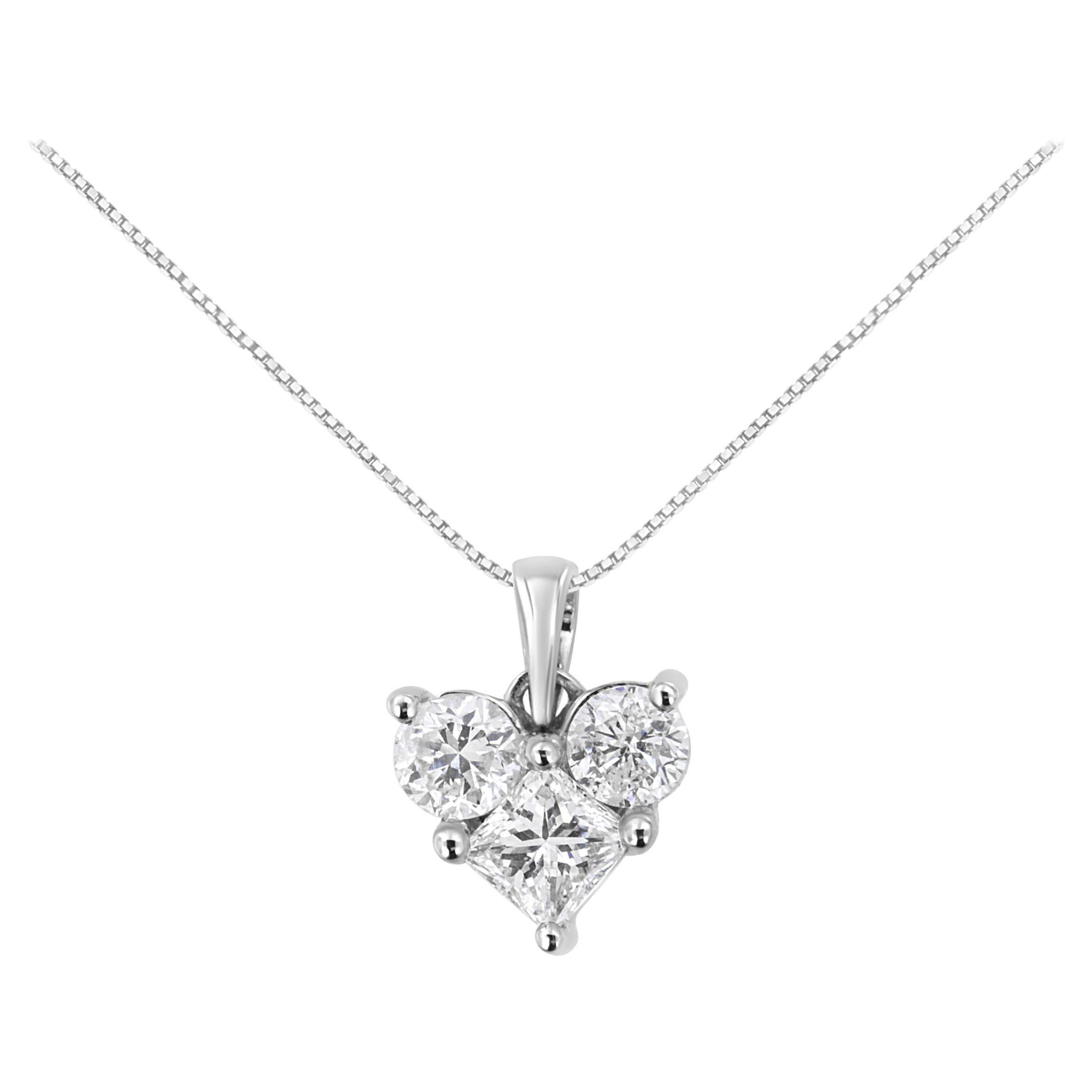 10K White Gold 1.0 Carat Diamond Heart Shaped Pendant Necklace For Sale