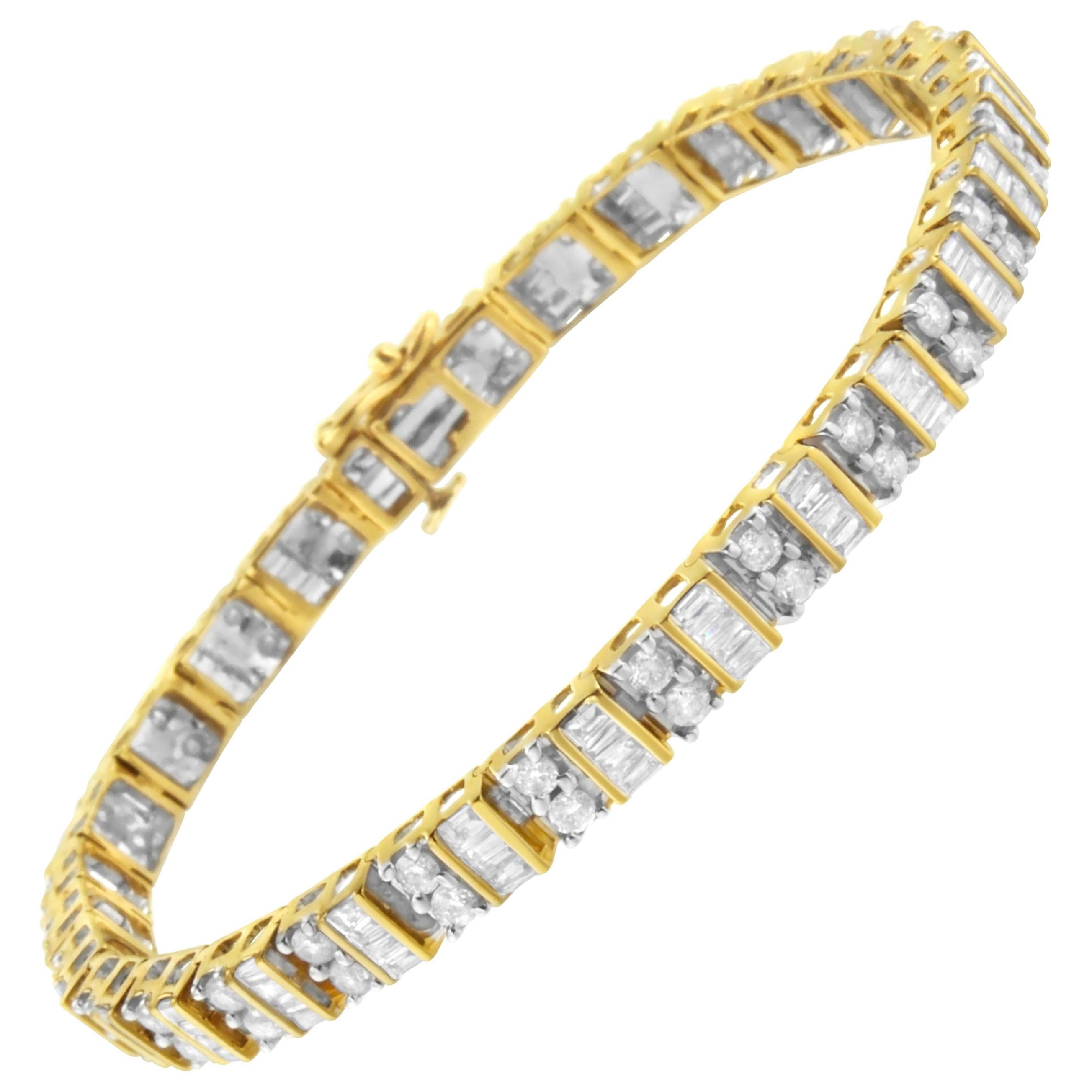 10k Yellow Gold 4.0 Carat Baguette and Round Cut Diamond Tennis Bracelet For Sale