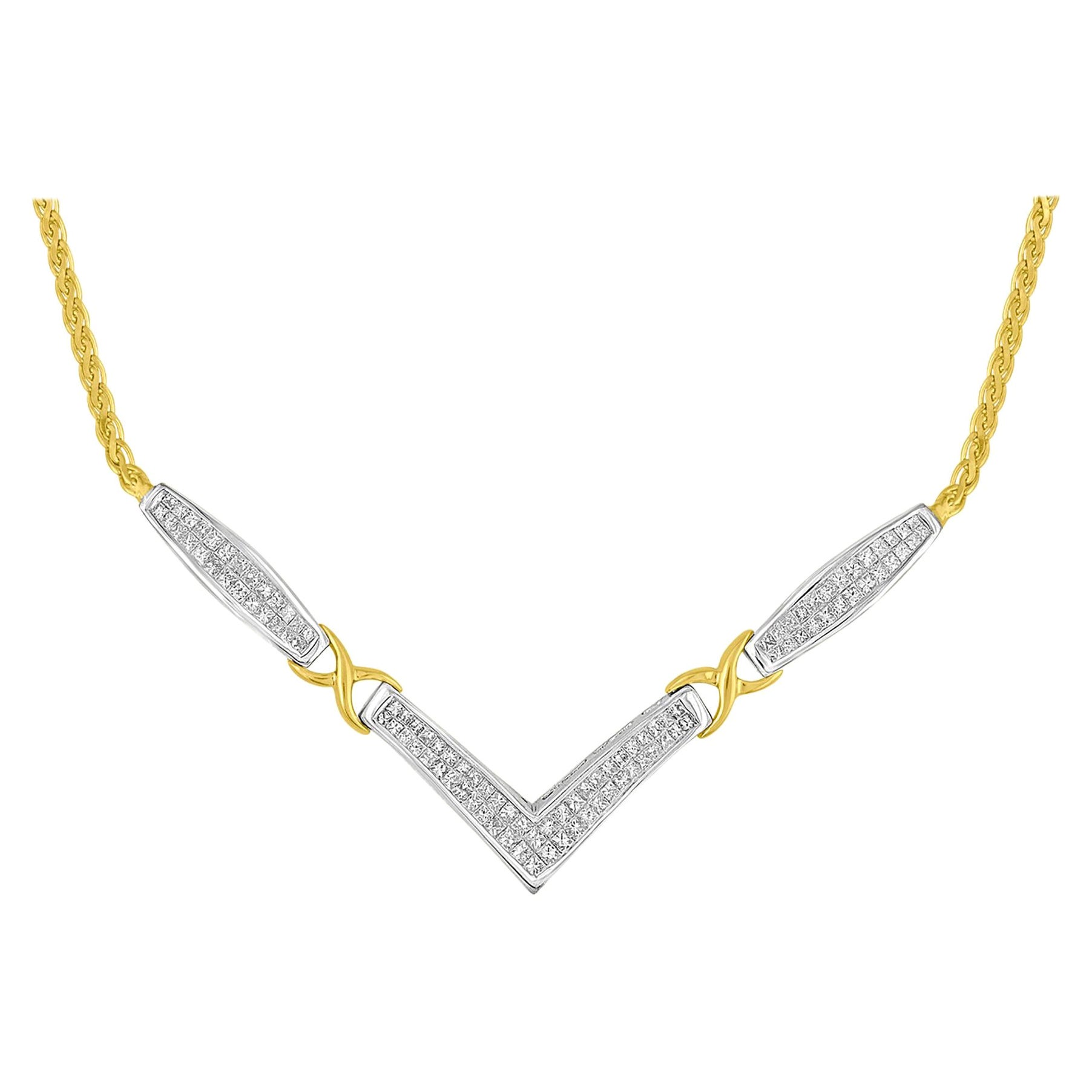 Collier fantaisie en forme de « V » en or jaune et blanc 14 carats avec diamants de 2,0 carats en vente