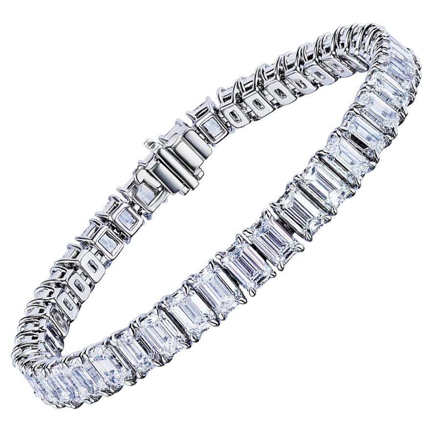 21.30 Carat Emerald Cut Diamond and Platinum Tennis Bracelet For Sale