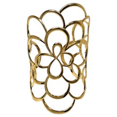 18k Stylized Camellia, Floral Cuff by Vivara