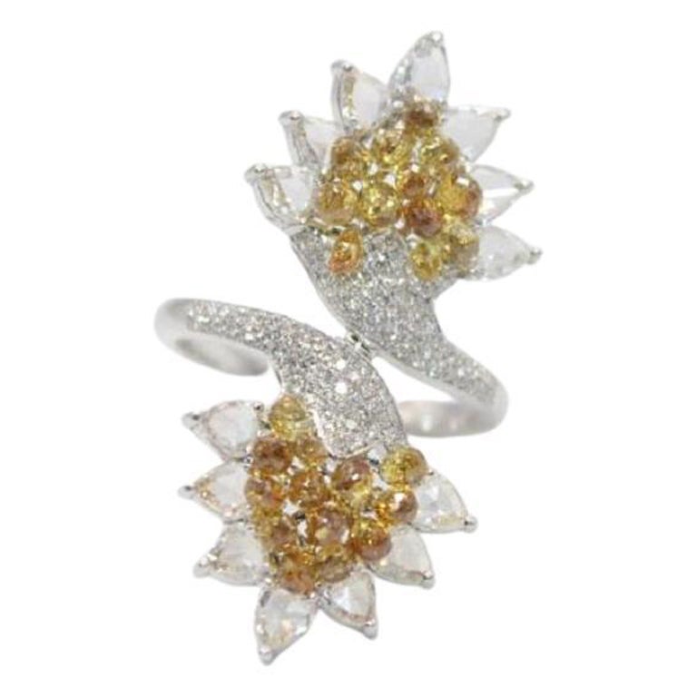 PANIM Ring aus 18 Karat Weißgold mit Rosenschliff- birnenförmigem & ausgefallenem Brio-Diamant im Jasmin-Stil