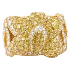 Vintage Pierre Brun Flower 3 Carats Yellow and White Diamonds 18K Yellow Gold Ring