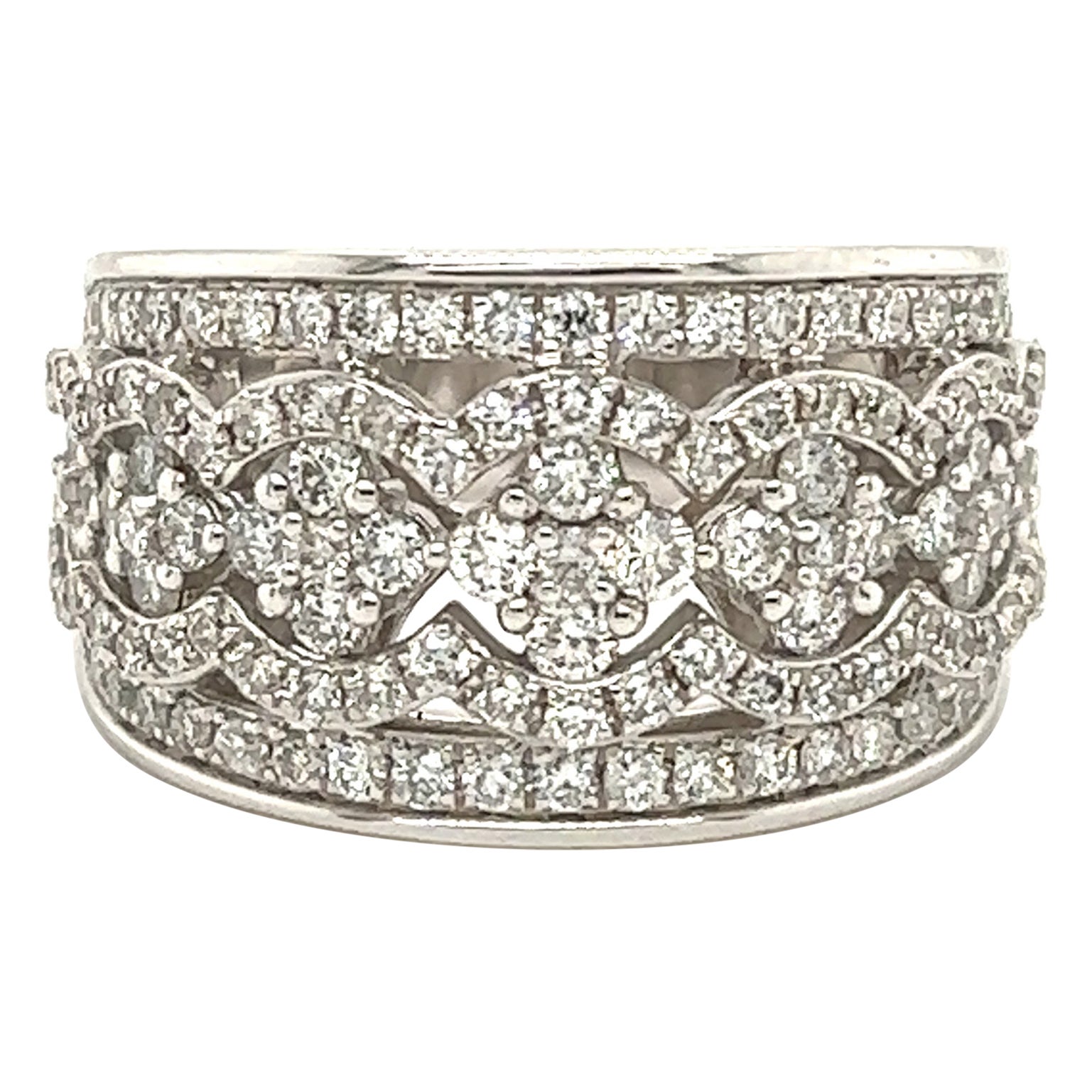 Bague jonc décorative moderne à large anneau avec diamants