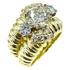 Jose Hess 2.20 Carat Round Brilliant Diamond and 18K Yellow Gold Ring