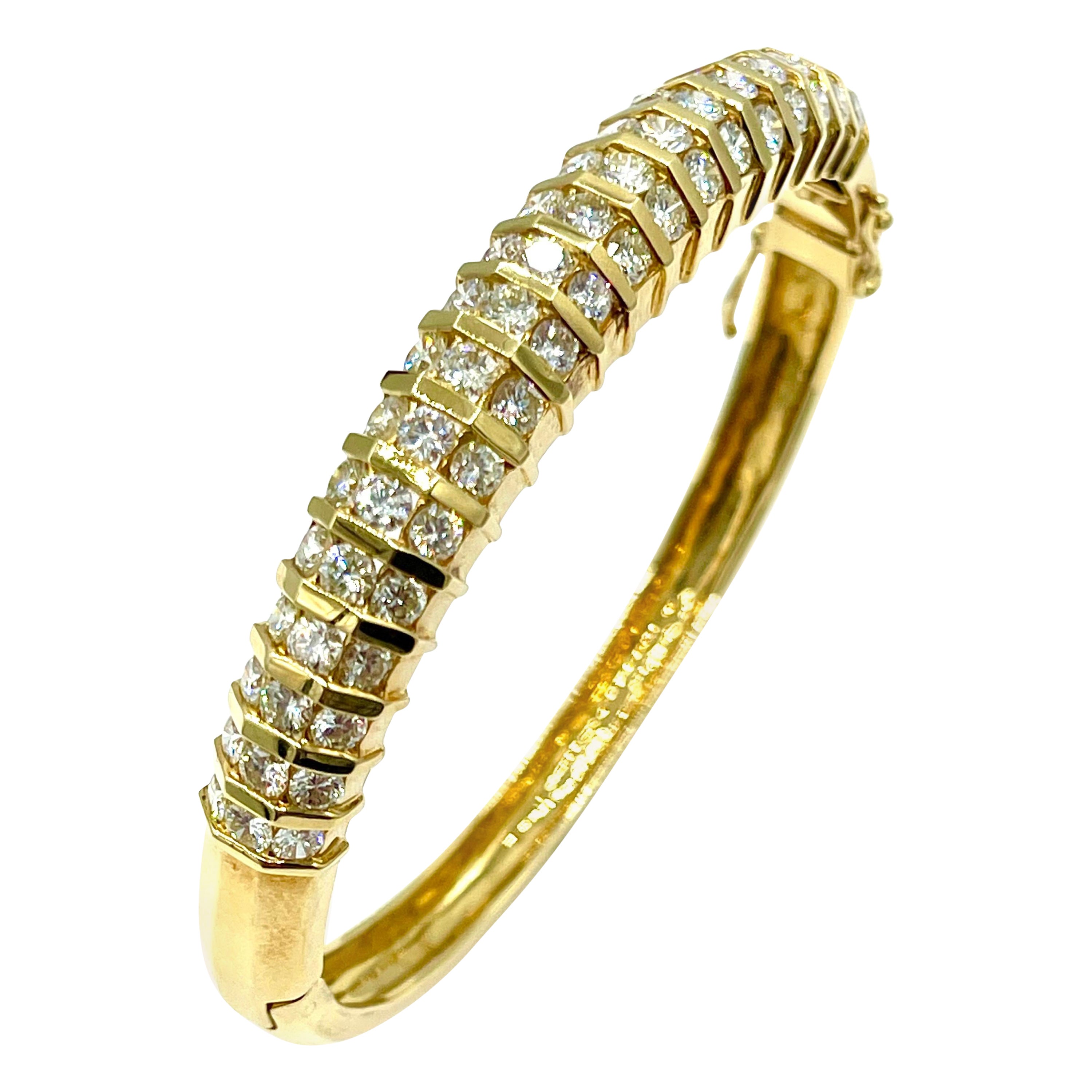 5.32 Carat Round Brilliant Diamond Yellow Gold Bangle Bracelet For Sale