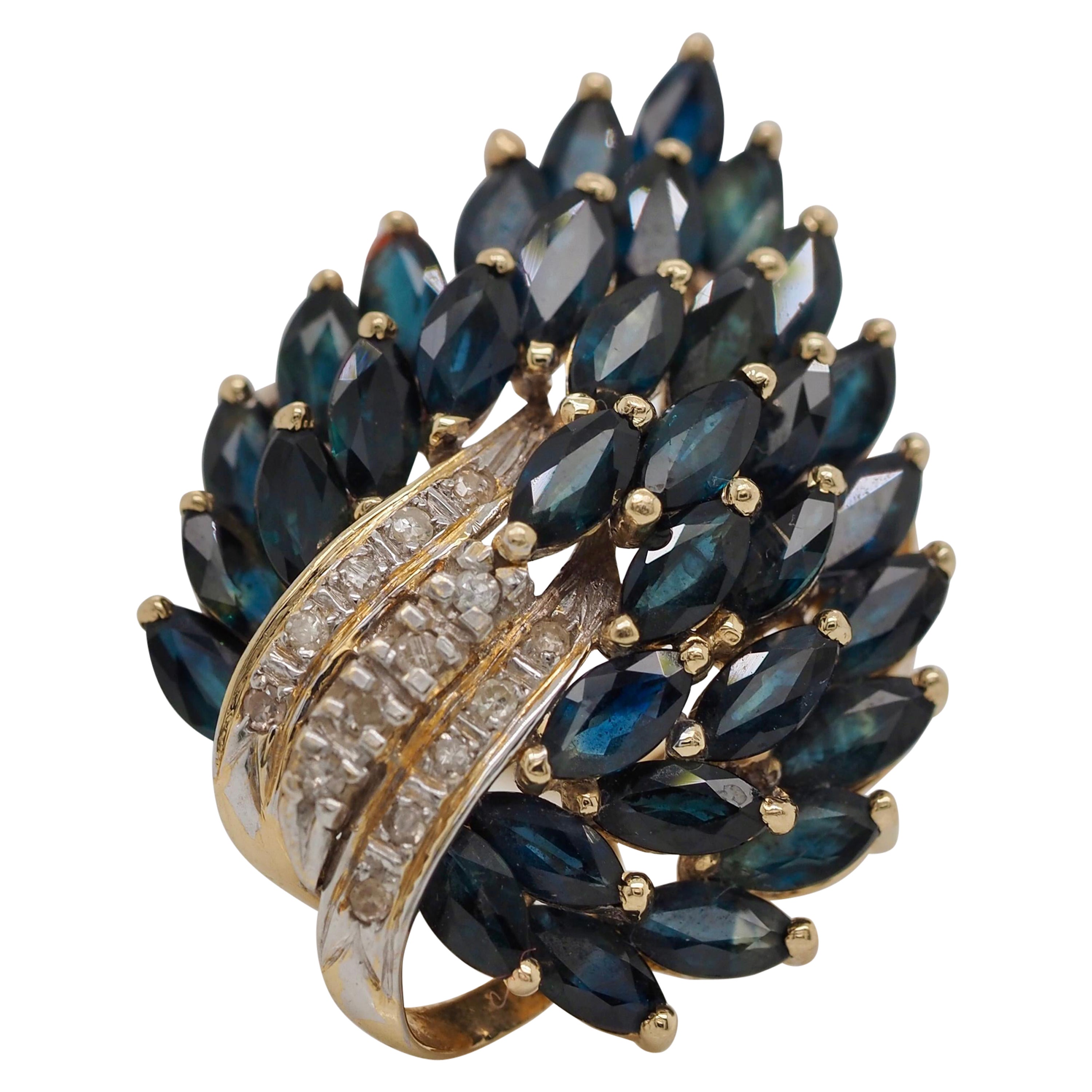5.80 Carat Blue Sapphire and Diamond VintageCocktail Peacock Ring in Yellow Gold For Sale