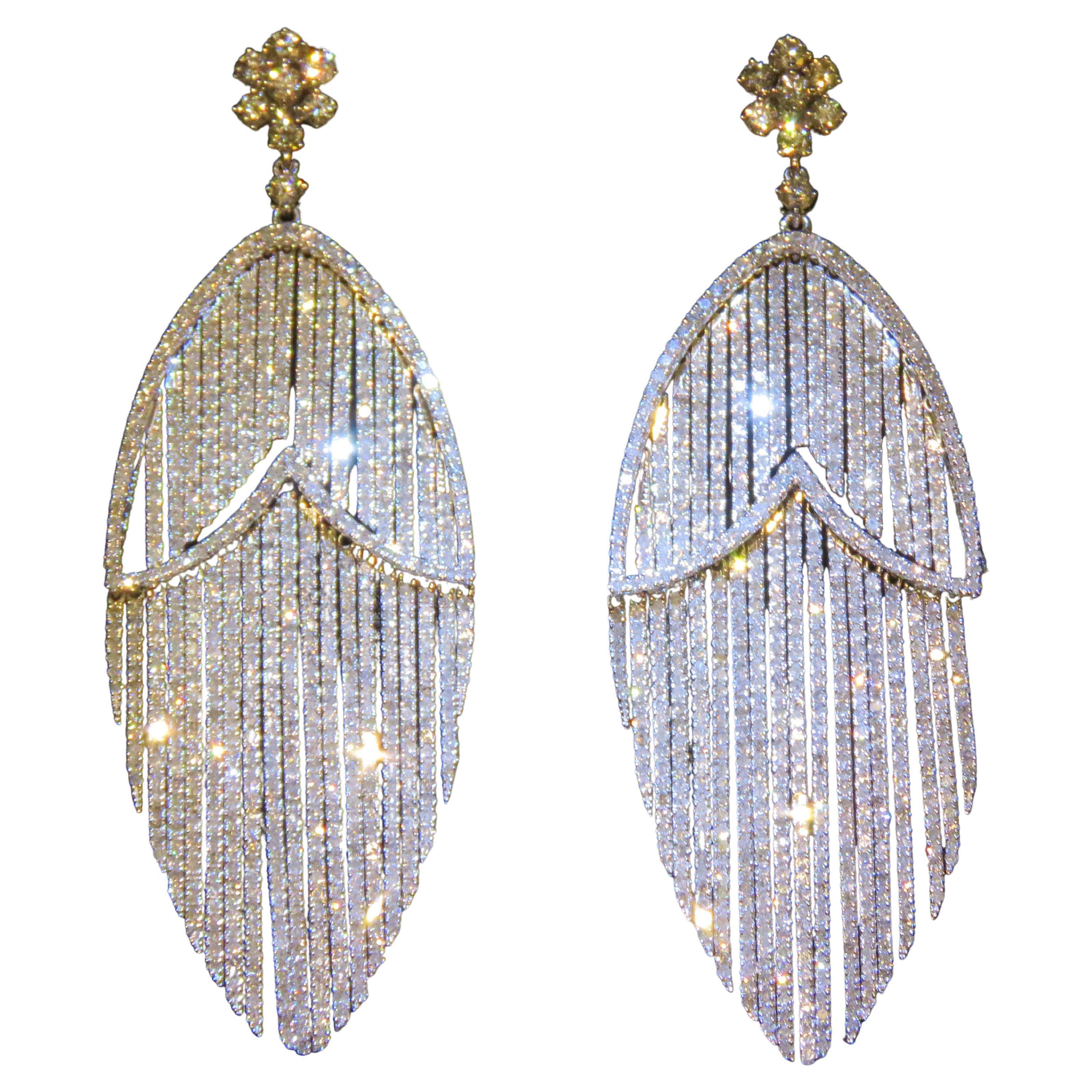Magnifique et rare boucles d'oreilles à franges drapées en or 18 carats avec 15 carats de diamants et 14 000 diamants en vente