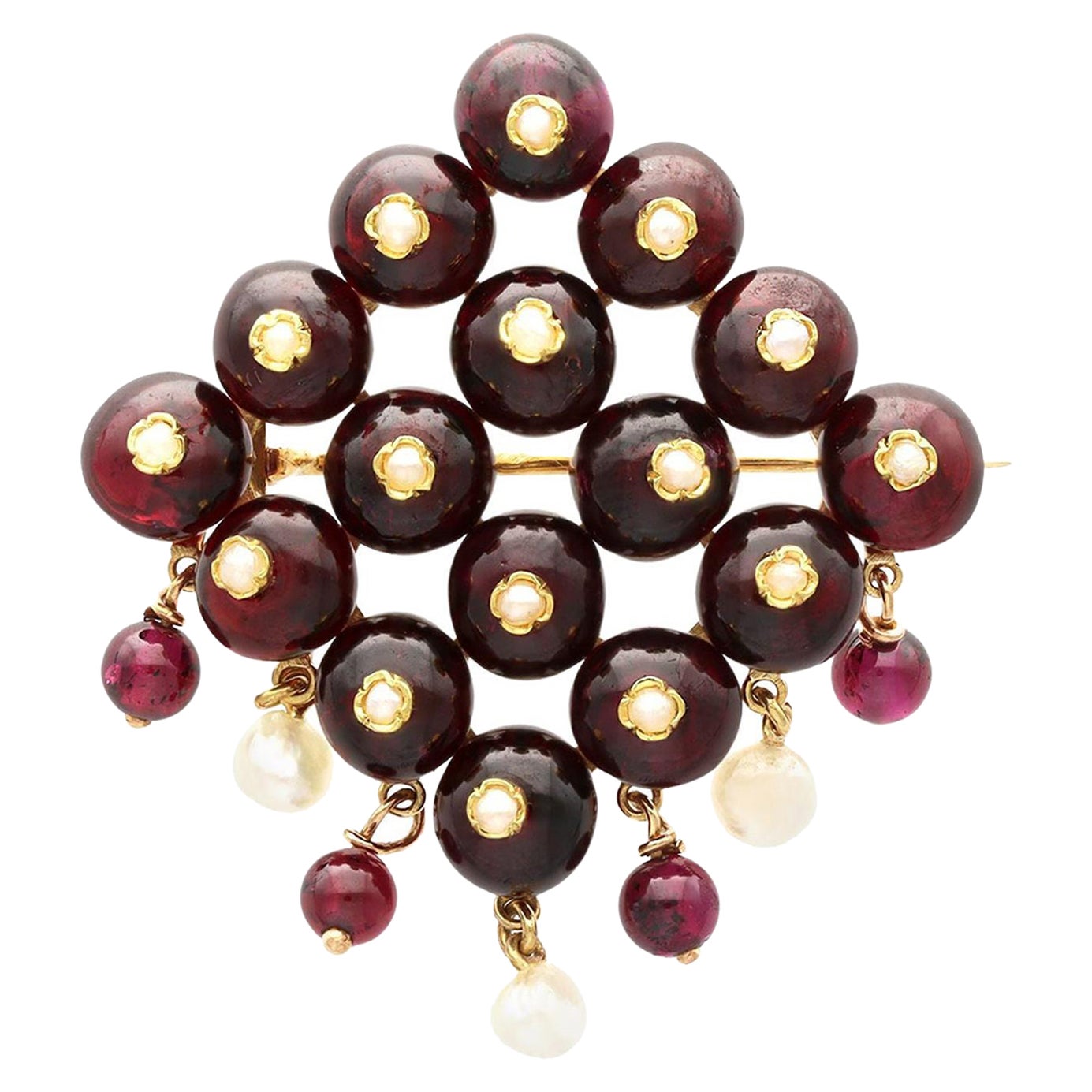 Antique 9.50 Carat Garnet and Pearl Yellow Gold Brooch, circa 1910 For Sale