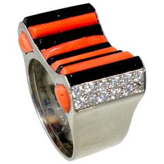 1930s Art Deco Onyx Coral Diamond Gold Platinum Ring