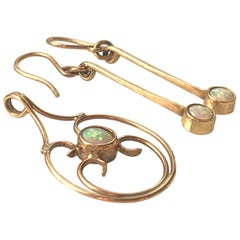 9ct Gold Opal Pendant & Matching Earrings