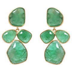 18 Karat Yellow Gold 16.30 Carat Natural Emerald Dangle Earrings in Modern Style