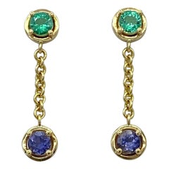 18 Karat Yellow Gold Dangle Earrings Italian Emerald Iolite