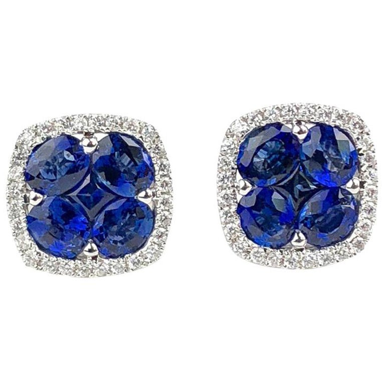 2.6 Carat Sapphire and 0.21 Carat Diamond Stud Earrings in 18 Karat White Gold For Sale