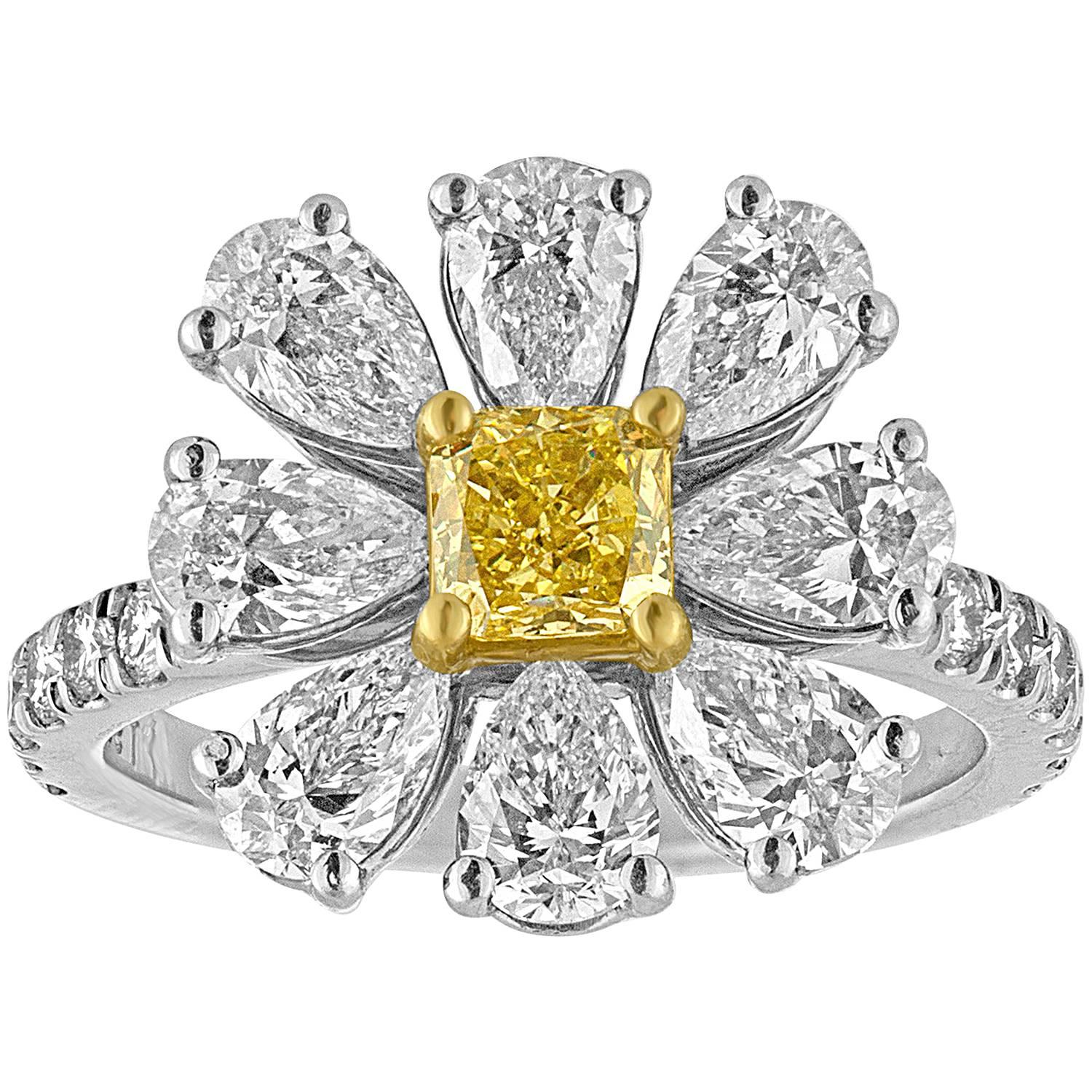 Fancy Yellow and White Diamonds Platinum Daisy Flower Ring