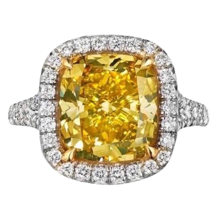 Bague certifiée GIA de 5,05 carats de diamant jaune Vivid Diamonds taille coussin