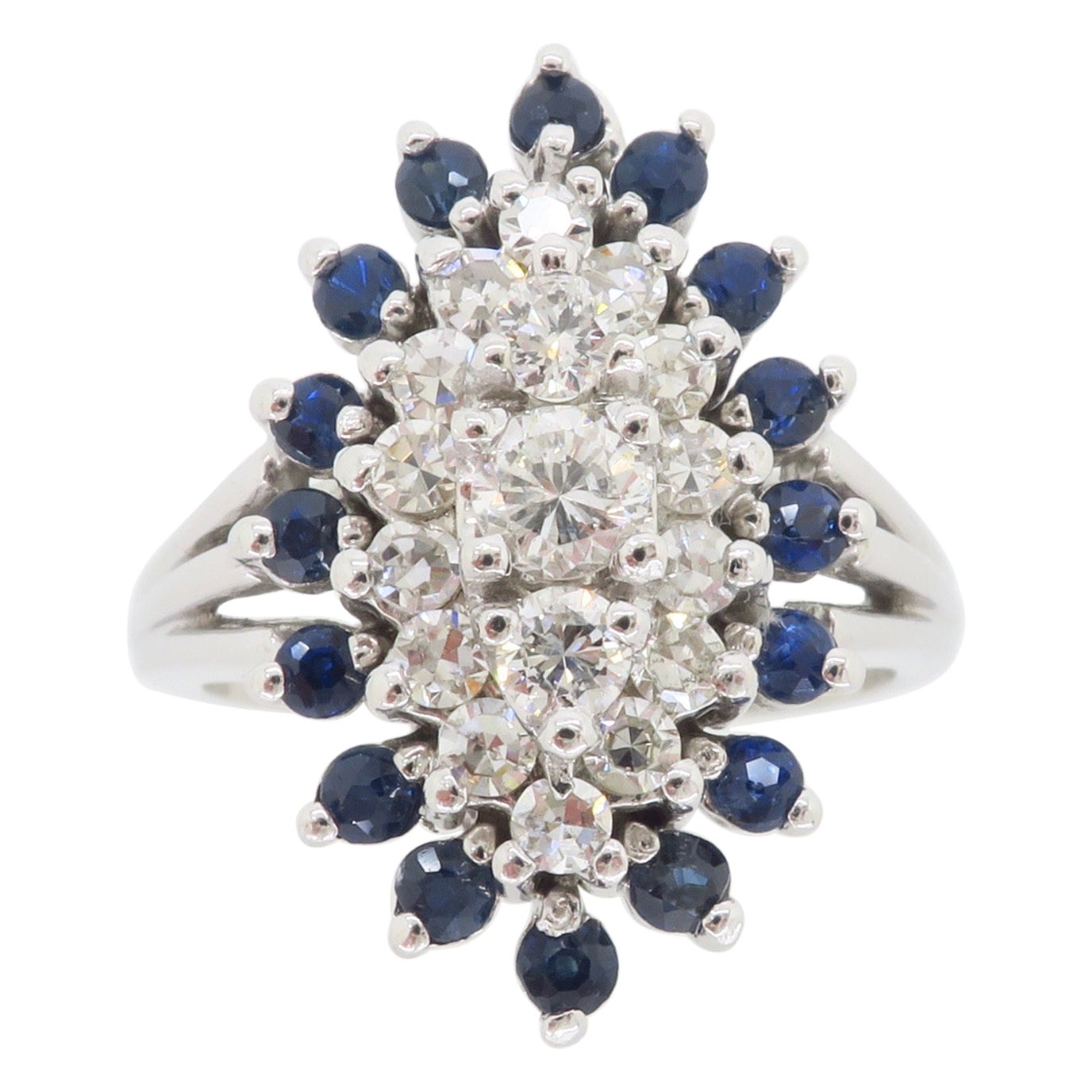 Blauer blauer Saphir & Diamant Halo-Ring