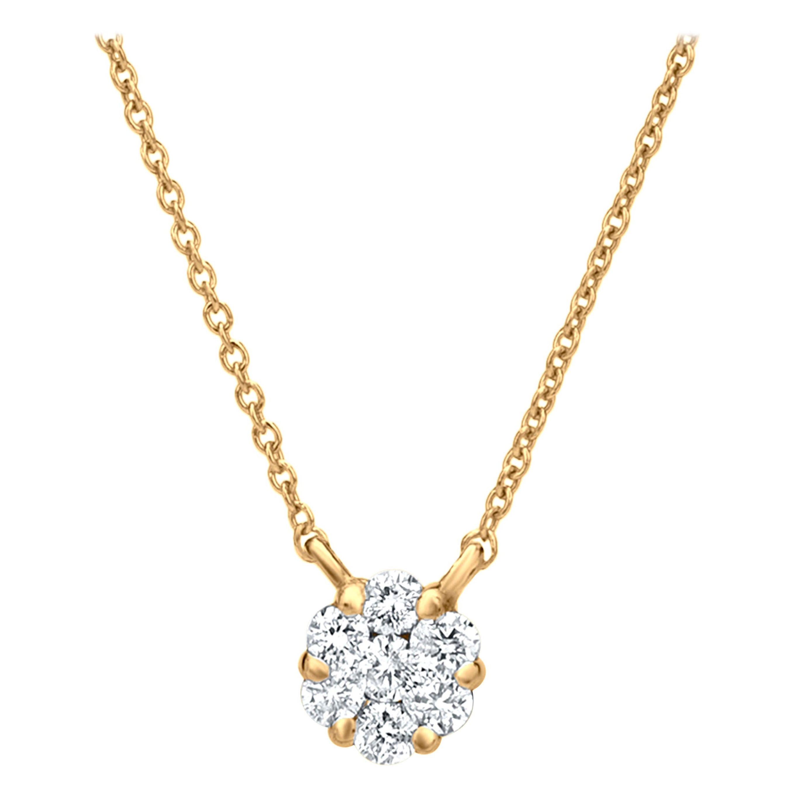 Diamond Cluster Rose Gold Pendant Necklace For Sale at 1stDibs