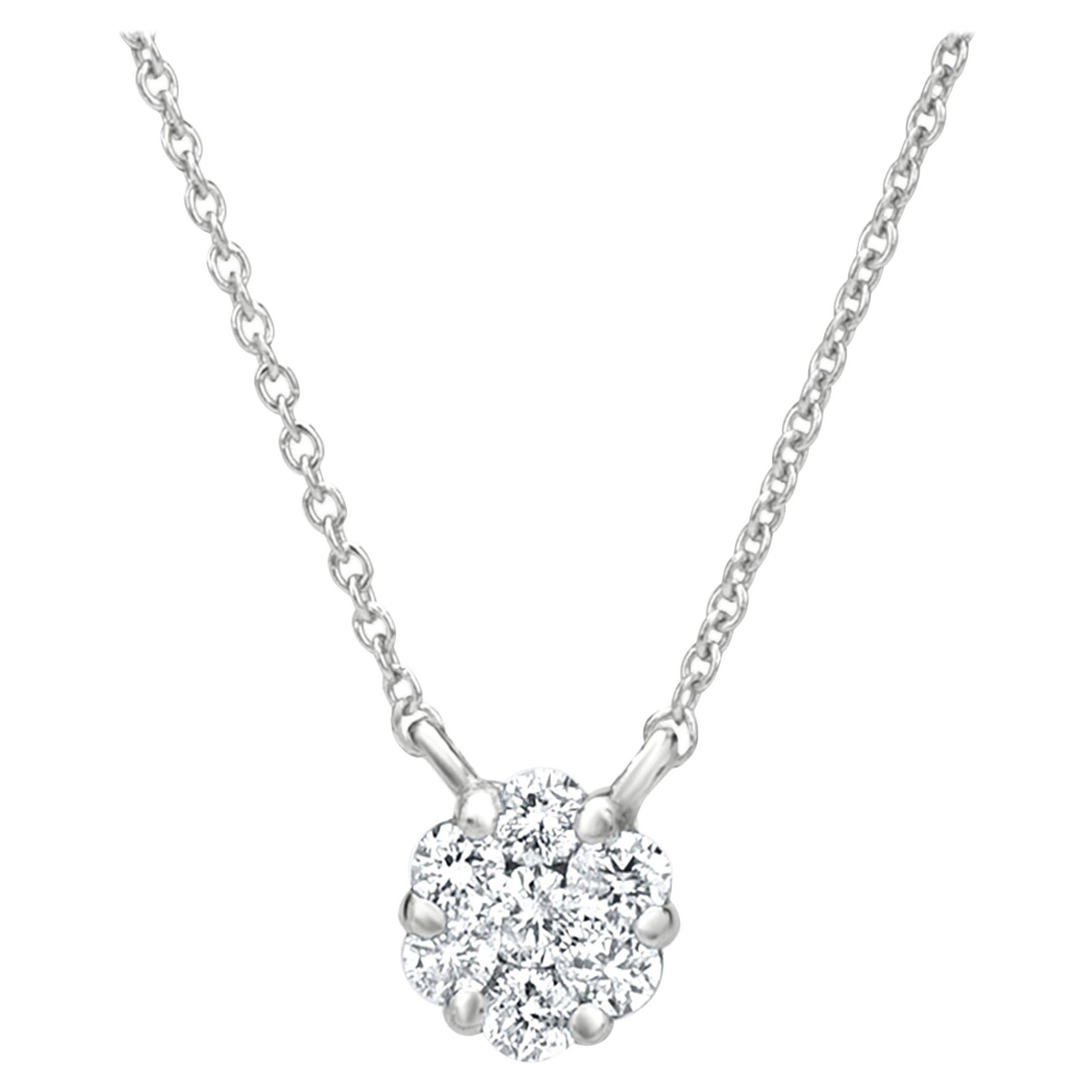 Luxle Cluster Diamond Pendant Necklace in 18K Yellow Gold For Sale at 1stDibs