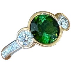 18 K White and Rose Gold Three Stone Ring Green Torumaline Diamonds Gübelin