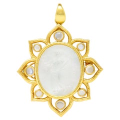 Elizabeth Locke Broche pendentif déesse en or 18 carats avec pierre de lune et perle de verre