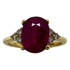 GIA Certified Deep Red Untreated Ruby and Diamond Oval Cut 18k Yellow Gold Ring