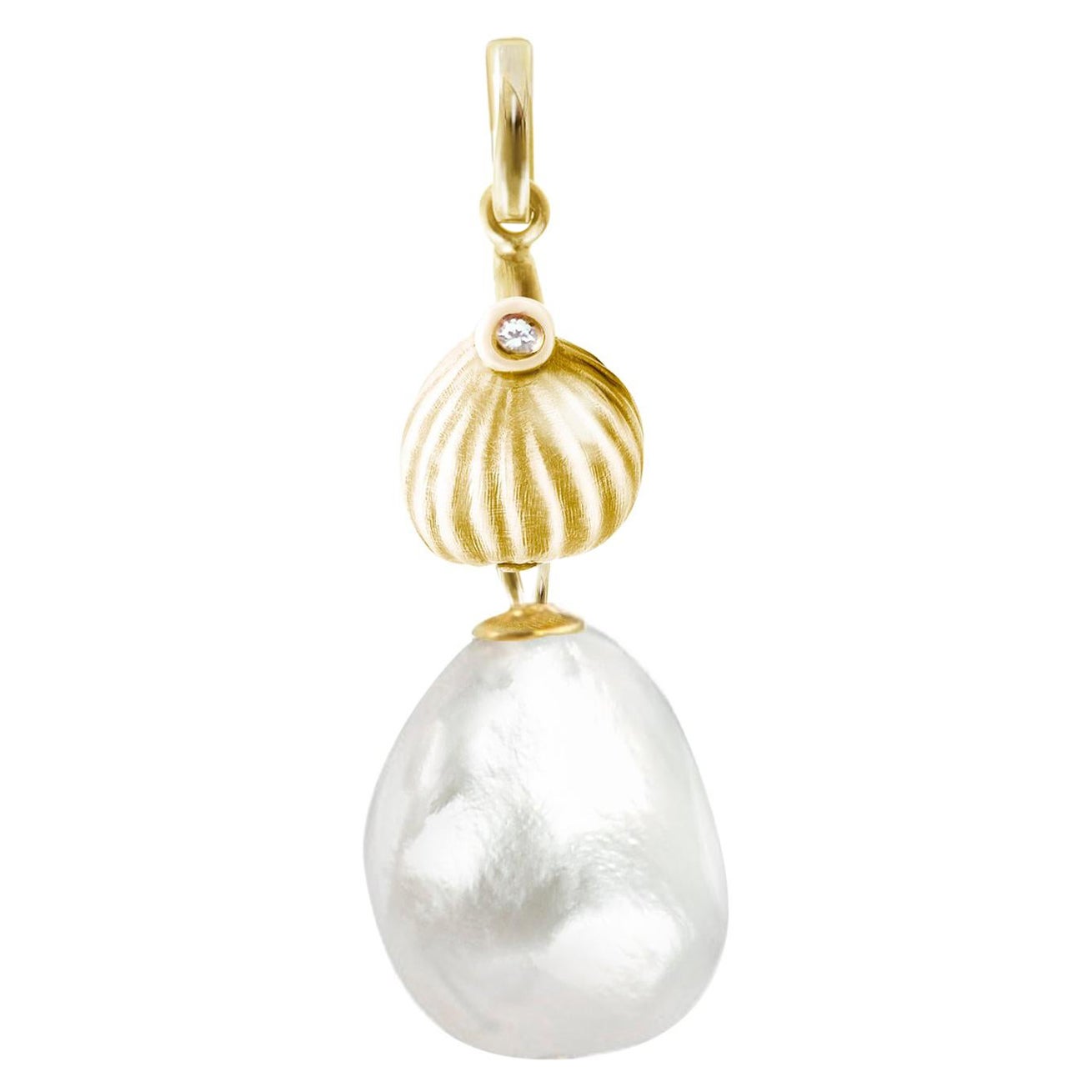 Fig Garden Pearl Pendant Necklace in Eighteen Karat Yellow Gold with Diamond For Sale