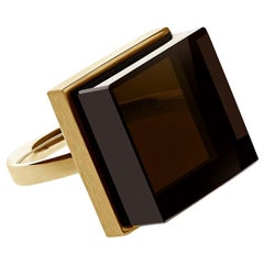 Anillo Contemporáneo de Oro Rosa con Cuarzo Ahumado del Artista