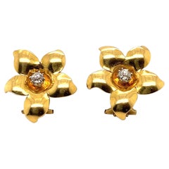 18 Karat Yellow Gold and Old Cut Diamonds Retro Flower Earrings, 1940s