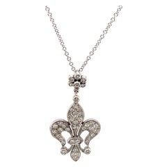 Diamant-Halskette mit Fleur De Lis-Design-Anhänger aus 18k Weißgold