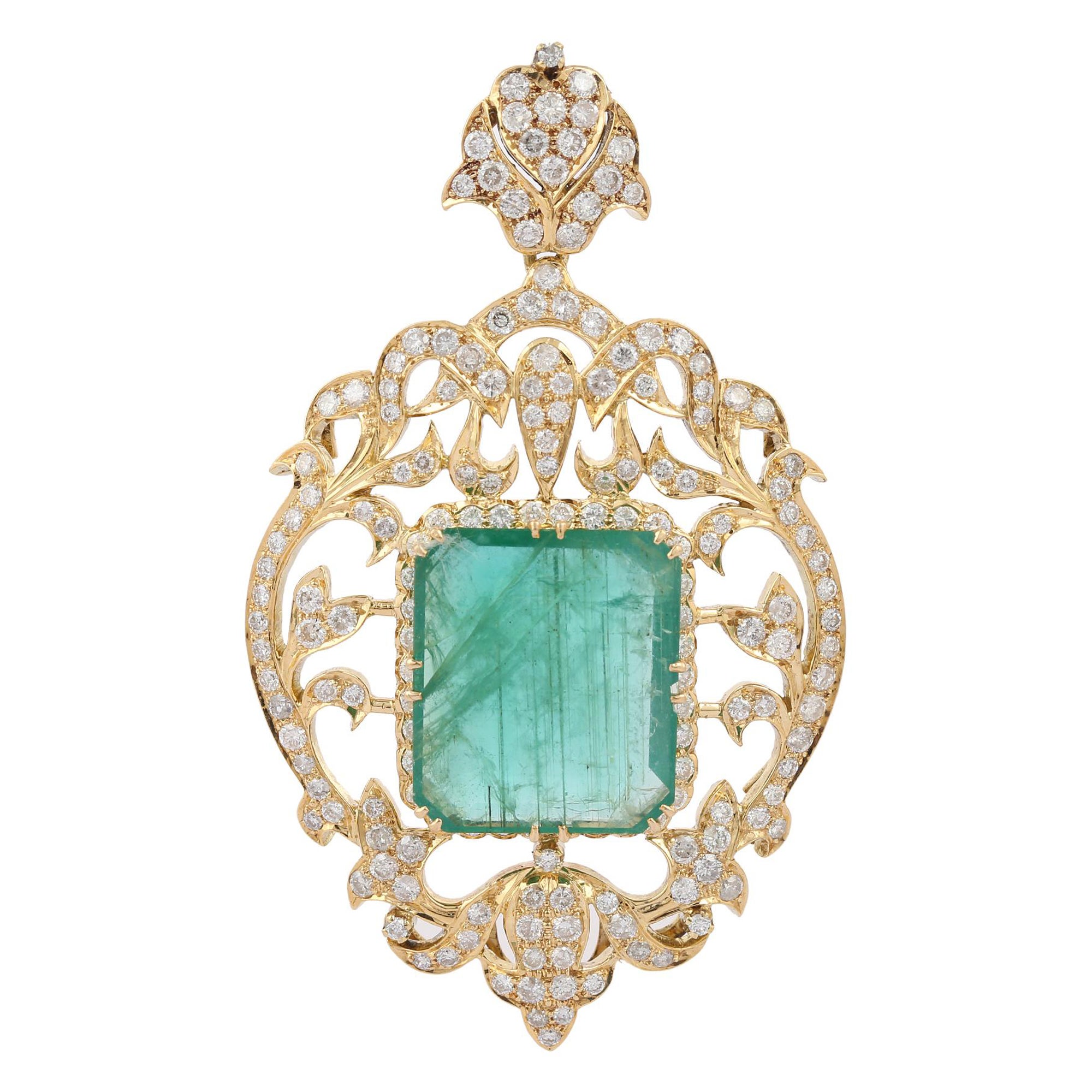 18K Yellow Gold Emerald Diamond Classic Pendant
