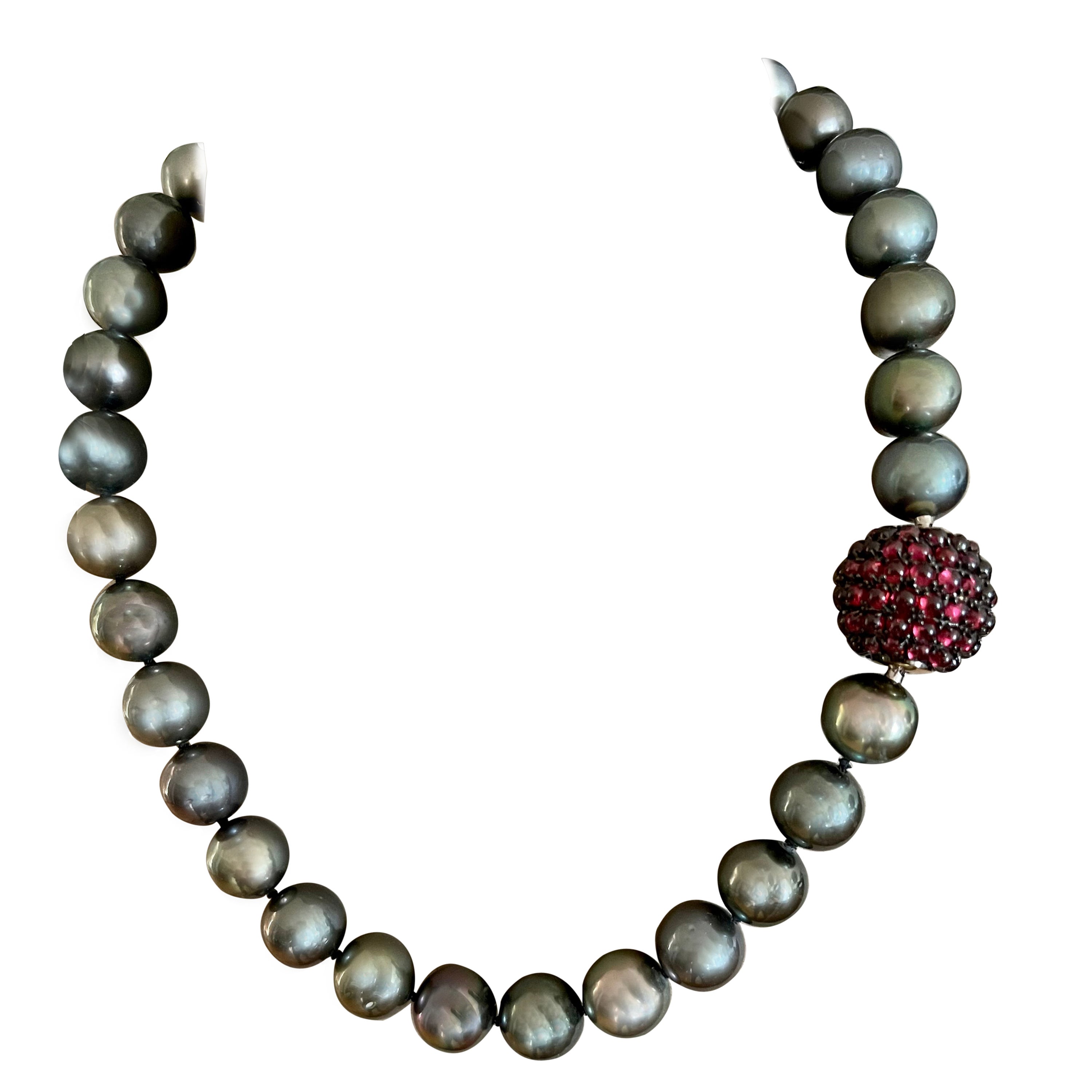 Tahitian Cultured Pearl Necklace with 18 White Gold Garnet Ball Clasp For Sale