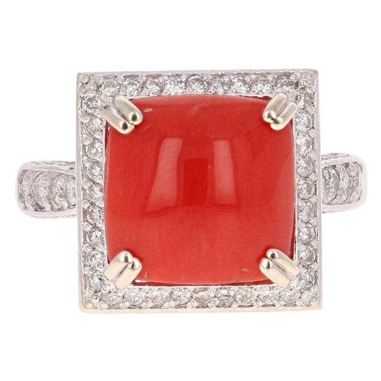 Bague cocktail en or blanc 14 carats avec diamants et corail de 5,93 carats en vente