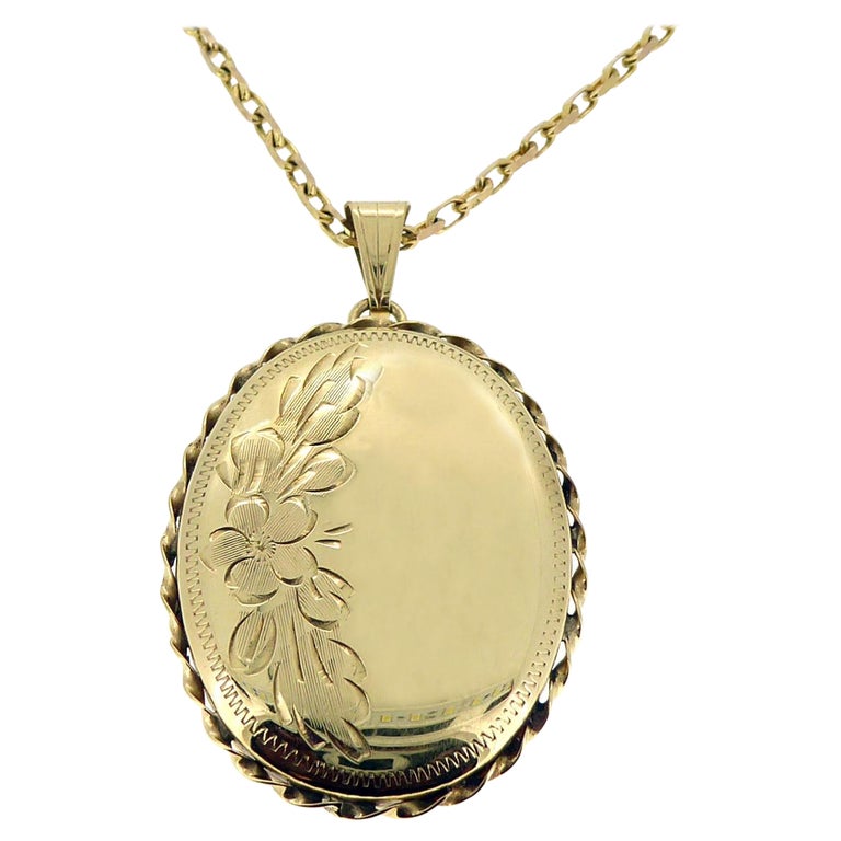 Vintage Gold Locket with Floral Engraving and Rope Twist Edge