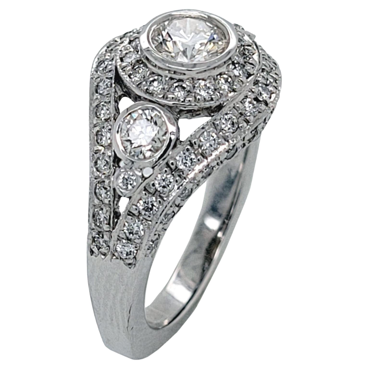 1.26 Ct, 18K Antique Style Diamond Engagement Ring For Sale