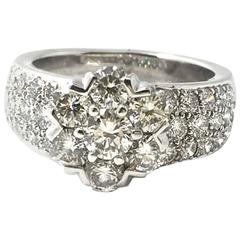 Van Cleef & Arpels White Gold Diamond Large Fleurette Flower Ring