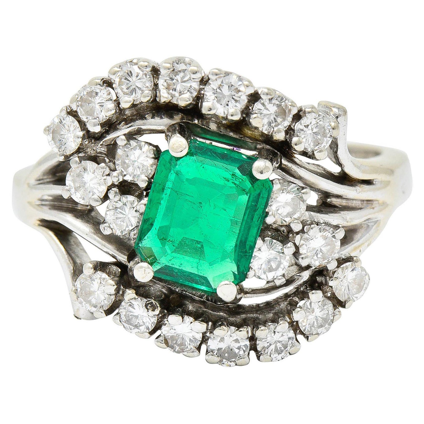1950's Mid-Century 1.59 Carats Emerald Diamond 14 Karat White Gold Bypass Ring For Sale