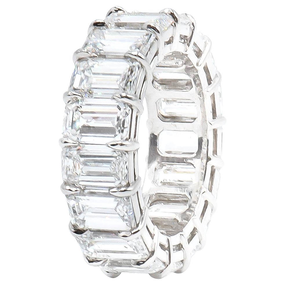 10.02 Karat Smaragdschliff Diamant-Eternity-Ring